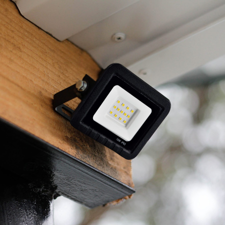 Naświetlacz LED 10W 800LM 6500K 120° IP65 Czarny GOLDLUX