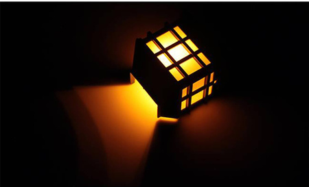 Kinkiet Lampa Solarna LED Ogrodowa Elewacyjna IP44 z Efektem Płomienia