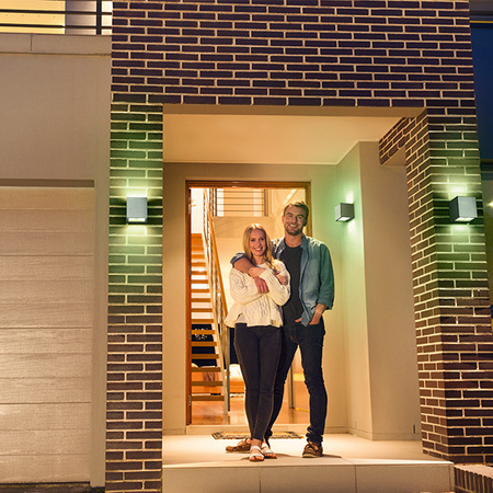 Inteligentny kinkiet elewacyjny LEDVANCE WIFI SMART+ BRICK WALL SILVER GREY 14W 550 lm LEDVANCE