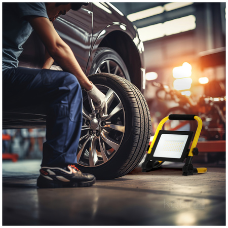 Naświetlacz LED Zewnętrzny Ogrodowy 50W 4250lm 4000K Neutralny 110° IP54 IK06 Czarny Żółty Tigra Kobi