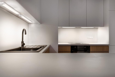 Lampka Podszafkowa LED Listwa Meblowa z Czujnikiem Ruchu 8W 640lm CCT Ściemnialna Biały 30cm Linear Edge Ledvance