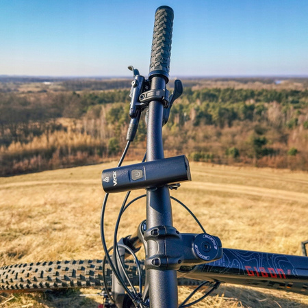 Latarka Lampka Przednia Rowerowa LED USB-C Uchwyt Światło 6 Trybów 1300lm IPX6 VAYOX