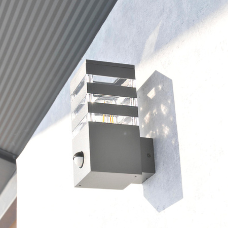 Lampa Ogrodowa Kinkiet Elewacyjny TEKSAS PIR E27 IP44 Czujnik Grafitowa GOLDLUX (Polux)