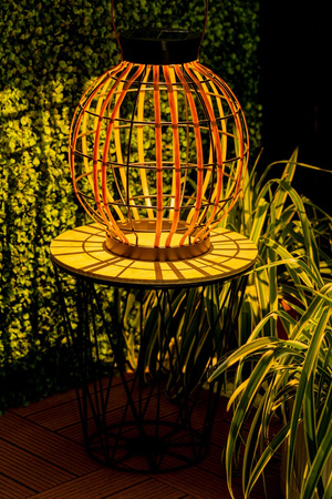 Lampa Solarna LED Zewnętrzna Ogrodowa Stojąca Wisząca Latarenka 3000K IP44 Czujnik Zmierzchu