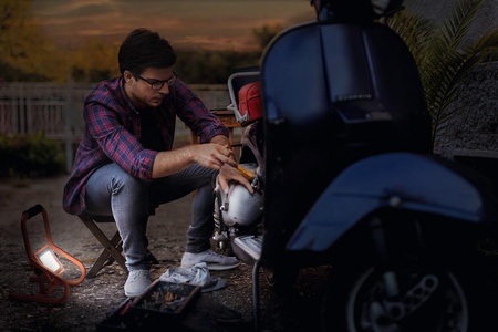 Naświetlacz Lampa LED Reflektor Akumulatorowy 20W 1600lm 4000K IP44 Halogen Roboczy Worklight LEDVANCE