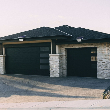 Lampa Naświetlacz LED Solarny z Pilotem 50W 1000lm 5000K Neutralna 90° 3.2V IP65 IK07 Natynkowy Szary VIDEX