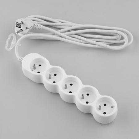 Przedłużacz Sieciowy Kabel z Uziemieniem Listwa Zasilająca 5 Gniazda 3m Biały Sznur Lendo Lumiled
