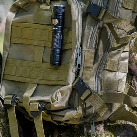 Latarka Taktyczna LED Ręczna Mocna IP44 10W 1200lm Professional VAYOX