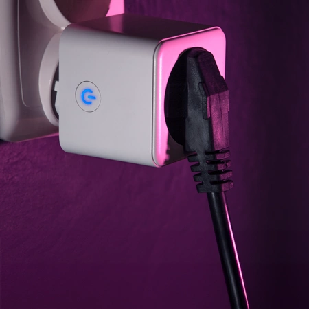 Inteligentne Gniazdko WiFi Watomierz Programator Timer TUYA SMART NIVO LUMILED