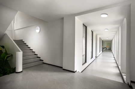 Lampa LED Przemysłowa Zewnętrzna Kinkiet Elewacyjny 17W 2270lm 3000/4000K IP65 Biały z Modułem Awaryjnym Bulkhead Ledvance