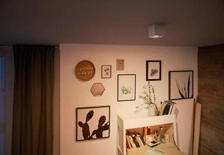 Oprawa Natynkowa Lampa LED 4.5W 500lm 2200-2700K Ściemnialna WarmGlow Biała Box Philips