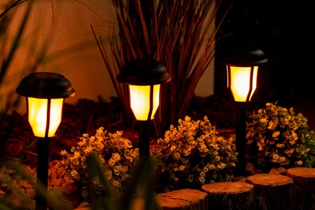 Lampa Solarna Ogrodowa LED Wbijana Pochodnia 40cm IP44 Czujnik Zmierzchu