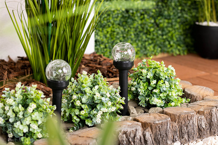 Lampa Solarna Ogrodowa LED Wbijana 5500-6000K IP44 33cm Czujnik Zmierzchu