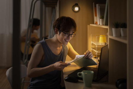 Lampka LED Nocna Magnetyczna 1.8W 100lm 3000K Ciepła 153° Akumulatorowe Czarna Ściemnialna Nightlux Osram