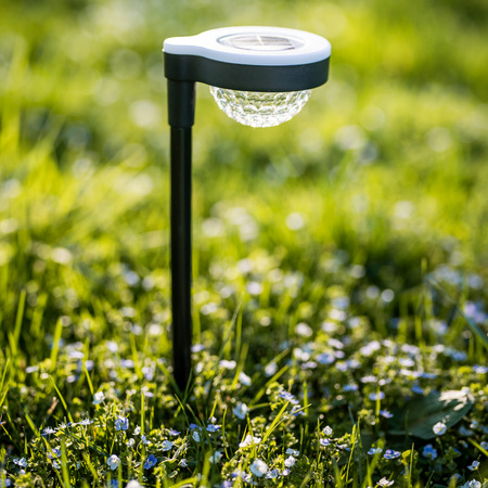 Lampa Solarna Ogrodowa LED Wbijana Zewnętrzna LATI Ciepły Czarny