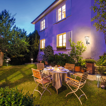 Lampa Ogrodowa Zewnętrzna Kinkiet Elewacyjny LED 6W 550lm 3000K IP44 Srebrny Z Czujnikiem Ruchu i Zmierzchu Endura Ledvance