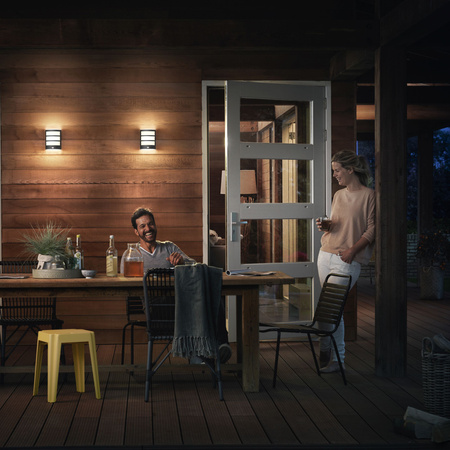 Kinkiet Ogrodowy Lampa Elewacyjna Zewnętrzna LED 6W 450lm 2700K z Czujnikiem Ruchu i Zmierzchu Antracyt IP44 Python Philips