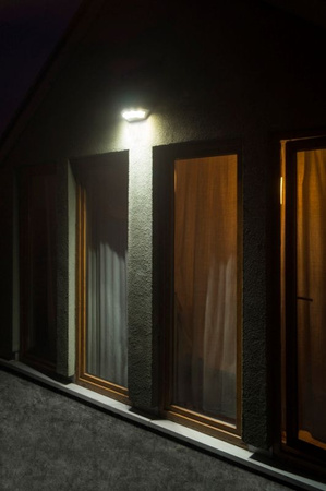 Lampa Ogrodowa Zewnętrzna Elewacyjna KINKIET LED UFO 1880S 7W 395lm 4100K Neutralna Su-Ma