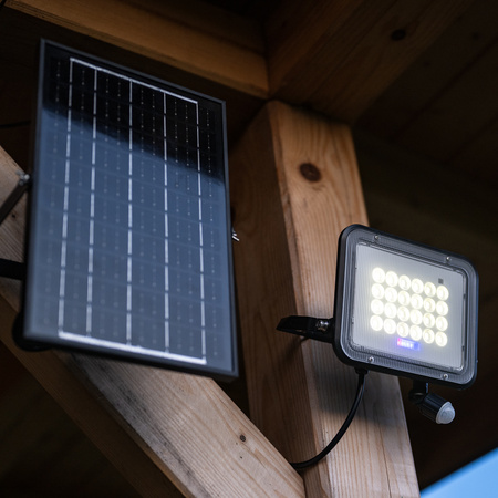 Naświetlacz Solarny LED Halogen 100W Lampa Ogrodowa 4000K IP65 Czujnik Ruchu PIR + Pilot FULGOR LUMILED