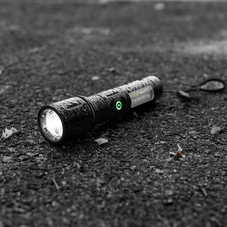 Latarka Akumulatorowa LED Taktyczna 5W 260lm Lampka Ręczna Mocna + SMD VA0184 VAYOX