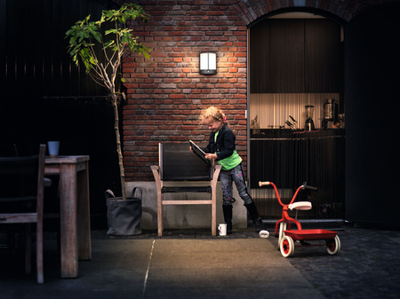 Kinkiet Ogrodowy Lampa Elewacyjna Zewnętrzna LED 6W 600lm 2700K IP44 z Czujnikiem Ruchu i Zmierzchu Antracyt Stock Philips