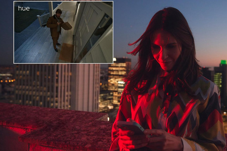 Kamera Przewodowa Wewnętrzna IP 1080p Full HD CMOS Biała Zigbee WiFi SMART Security Camera Secure Philips HUE