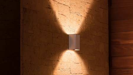 Kinkiet Ogrodowy LED Lampa Zewnętrzna Elewacyjna 15.8W 1180lm IP44 White and Color Ambiance RGB + TW Srebrna Inteligentna SMART Zigbee Bluetooth Resonate Philips HUE