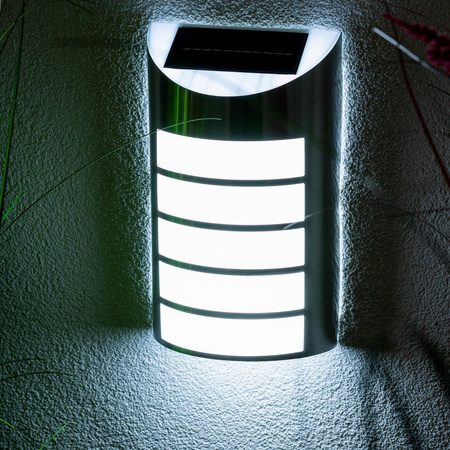 Lampa Ogrodowa LED elewacyjna solarna SAFFO chrom/biały 6000K zimna GOLDLUX (Polux)