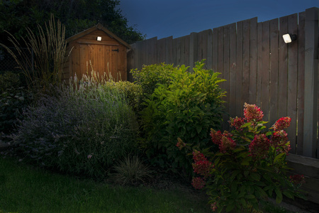 Kinkiet Ogrodowy Lampa Elewacyjna Zewnętrzna LED z Czujnikiem Ruchu i Zmierzchu 3W 150lm 3000K Ciepła Ściemnialna Szary IP54 Endura Osram