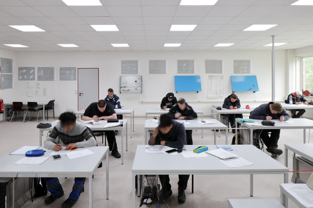 Panel LED Oprawa Sufitowa Ścienna 43W 4000lm CCT Ściemnialna do Wbudowania Kwadratowa Biały SMART+ ZigBee Ledvance