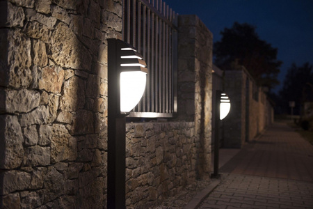 Lampa Ogrodowa Zewnętrzna Stojąca SŁUPEK CITY 11836 R BL E27 99cm Su-Ma