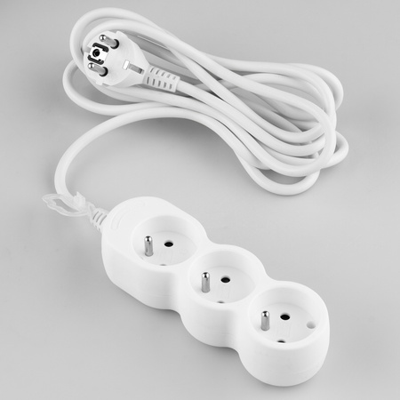 Przedłużacz Sieciowy Kabel z Uziemieniem Listwa Zasilająca 3 Gniazda 3m Biały Sznur Lendo Lumiled
