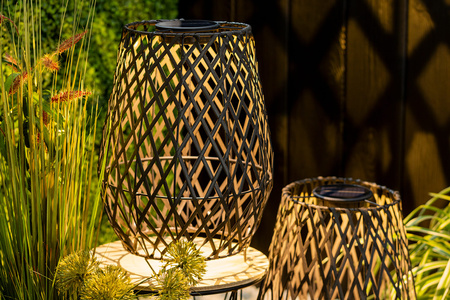 Lampa Solarna LED Zewnętrzna Ogrodowa Stojąca Latarenka 3000K IP44 38cm Czujnik Zmierzchu