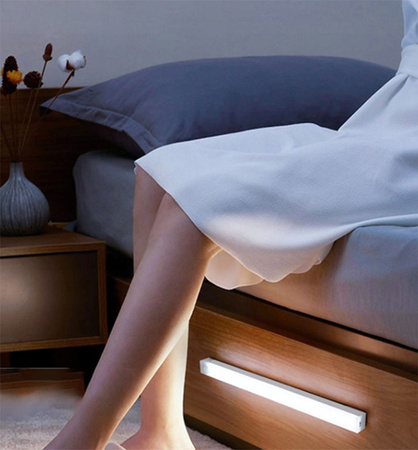 Lampka Podszafkowa LED Listwa Meblowa 3W 4500K 30cm z Czujnikiem Ruchu Srebrna