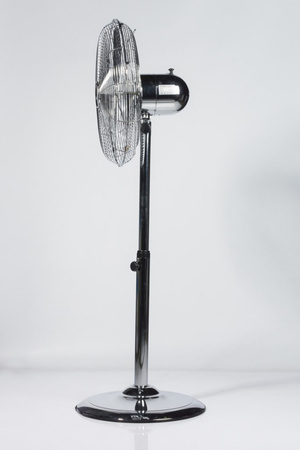 Wentylator Podłogowy Wiatrak Stojący Cyrkulator Powietrza 50W Chrom